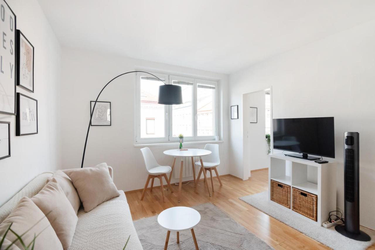 Modern, Bright Studio -Close To The Center In A Quiet Area Vienna Exterior photo