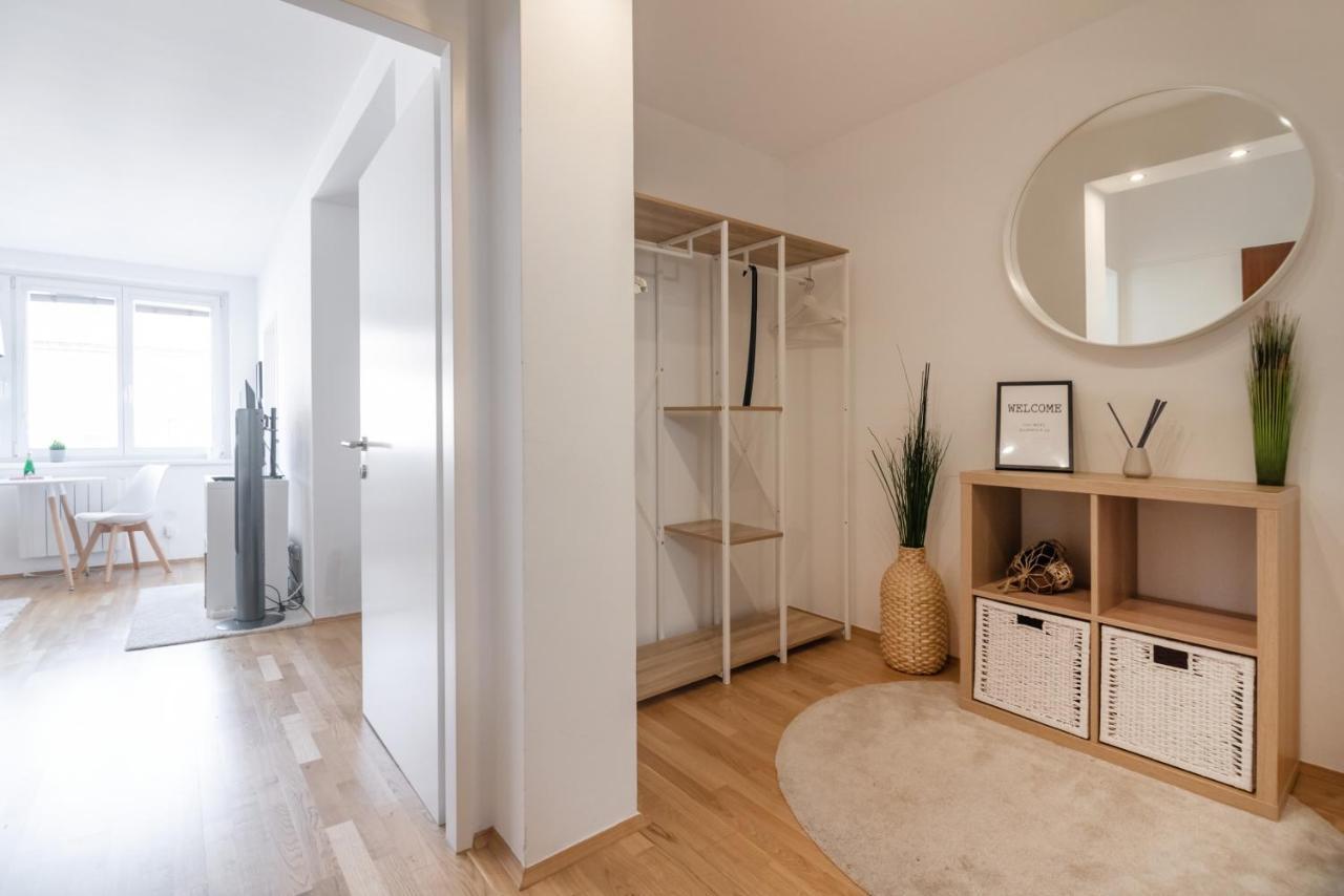 Modern, Bright Studio -Close To The Center In A Quiet Area Vienna Exterior photo